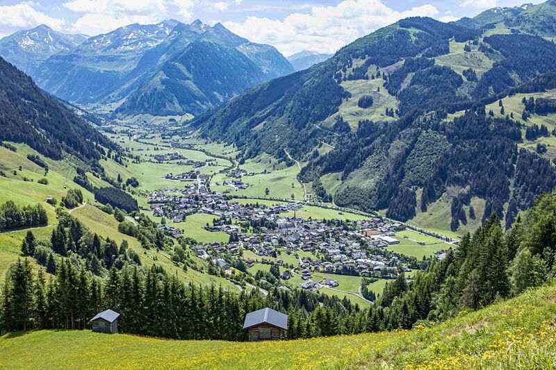 Datei:Rauris Wörth Sonnblickgruppe.jpg