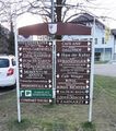Ortswegweiser in Anif.JPG
