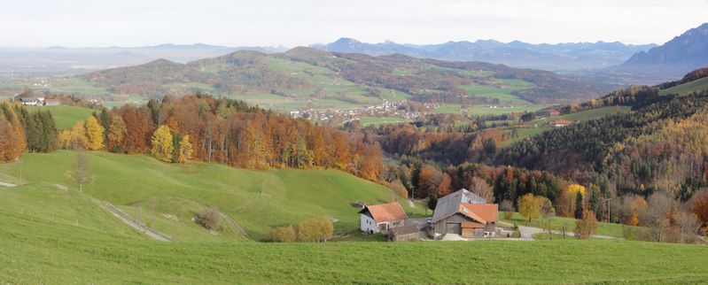 Datei:Ausblick von Stoißberg beim Ammergut.JPG