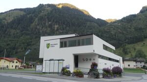 Multifunktionshaus Fusch.JPG