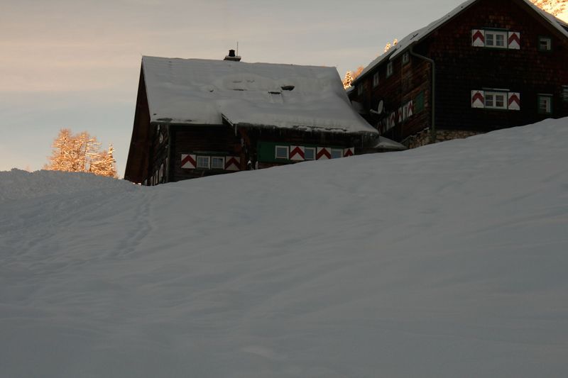 Datei:Südwienerhütte 31182 2014-01-06.jpg
