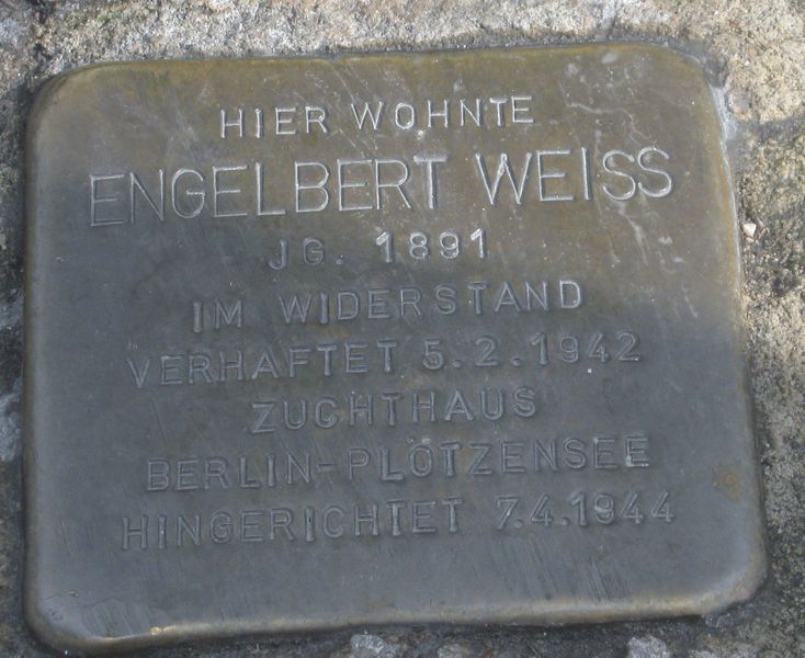 Datei:Stolperstein Engelbert Weiß.jpg