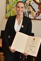 Alisa Buchinger Silberne Sportmedaille der Stadt Salzburg.jpg