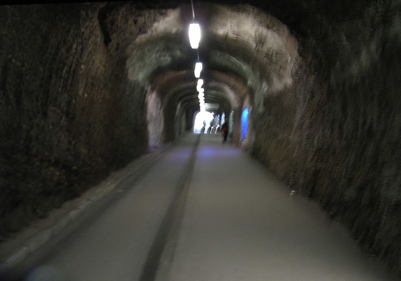 Datei:Neutor fußgängertunnel.jpg