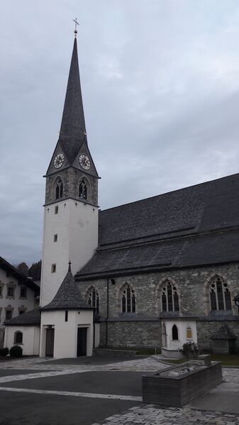 Datei:Pfarrkirche Bruck 20211113 1.jpg
