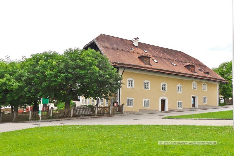 Datei:Stiftskellnerei Michaelbeuern 2015.jpg