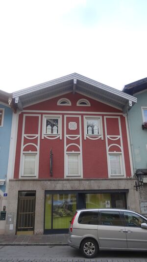 Golling, Markt 9, mit Sator-Arepo-Formel.JPG