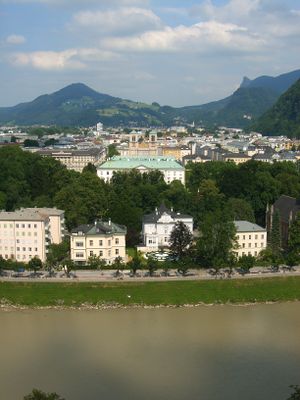 Mönchsbergaussicht nach Osten.jpg