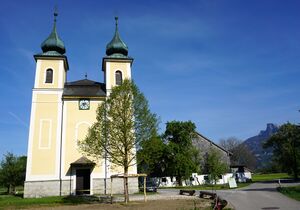 St. Lorenz mit neuer Linde A.jpg