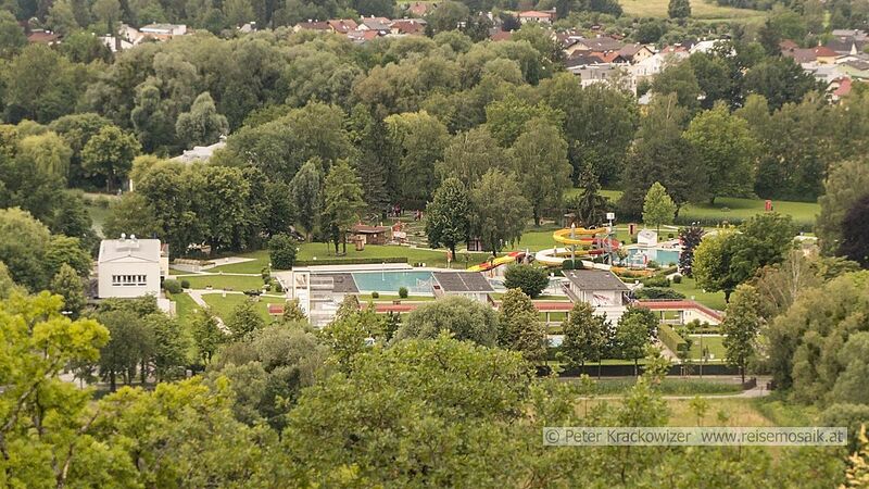 Datei:Freibad Leopoldskron Riedenburg Salzburg.jpg