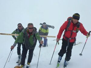 Grossglockner Hochalpenstrasse Schneeraeumung 2013 68.jpg