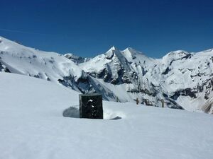 Grossglockner Hochalpenstrasse Schneeraeumung 2013 58.jpg