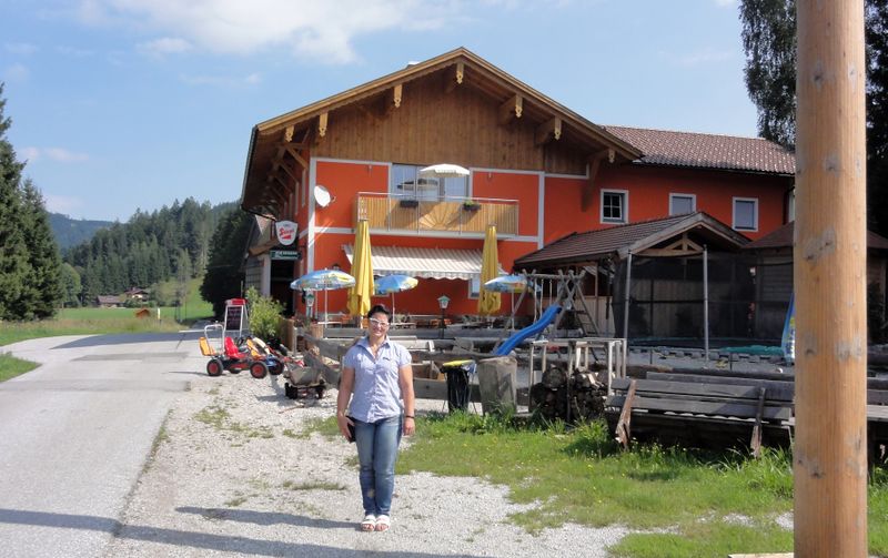 Datei:Mooswirtin persönlich.jpg
