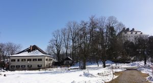 Schloßgastwirtschaft und Schloß Sighartstein.JPG