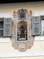 Madonna in einer Mauernische in der Bräuhausstraße.jpg