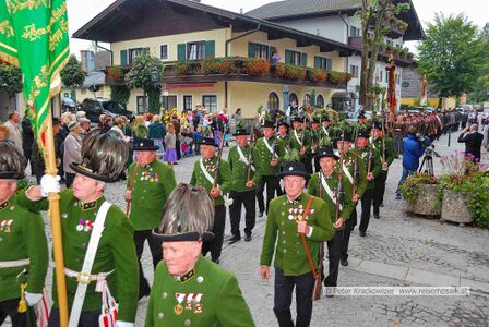 2012 09 30 Historische Prangerschützen Bad Vigaun 02.jpg