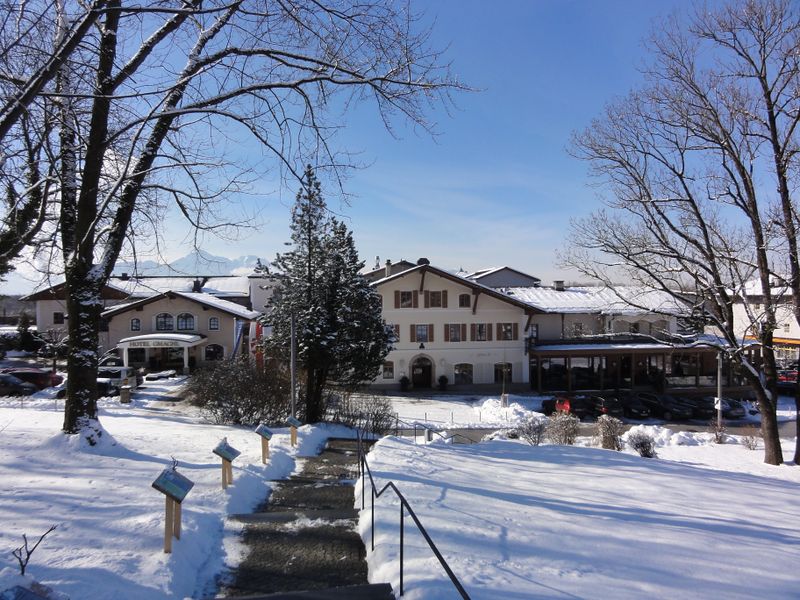 Datei:Hotel Gmachl, Bergheim.jpg