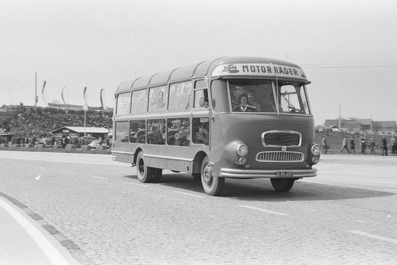 Datei:KTM Mai Rennen 1958.jpg