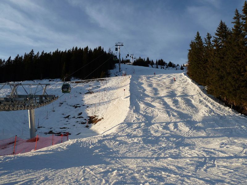 Datei:Smaragdbahn, Mittelstation 2.jpg