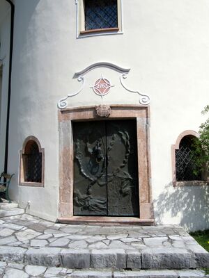 Kircheneingang in Maria Brunneck.jpg