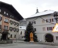 Pfarrhof Kuchl mit Kirchenzugang.jpg