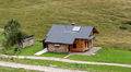 Hütte von der Bergrettung auf der Genneralm.jpg