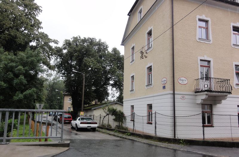 Datei:Otto-Pflanzl-Straße.jpg