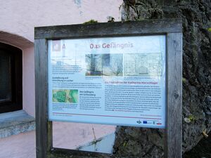 Schautafel beim ehemaligen Gefängnis am Schlossberg.jpg