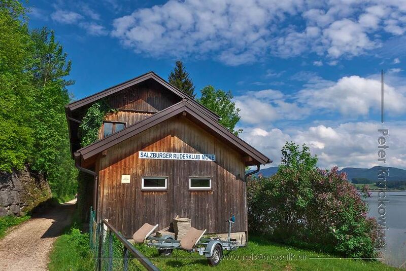 Datei:Zell Wallersee Ruderklub Möve.jpg