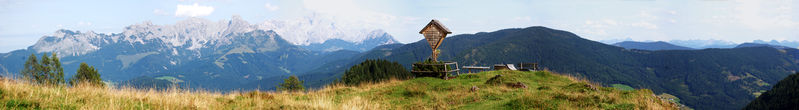 Datei:Panoramabild vom Karalm-Wetterkreuz.jpg