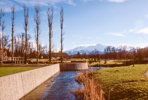 Naturwissenschaftliche Fakultät Garten 01 1989.jpg
