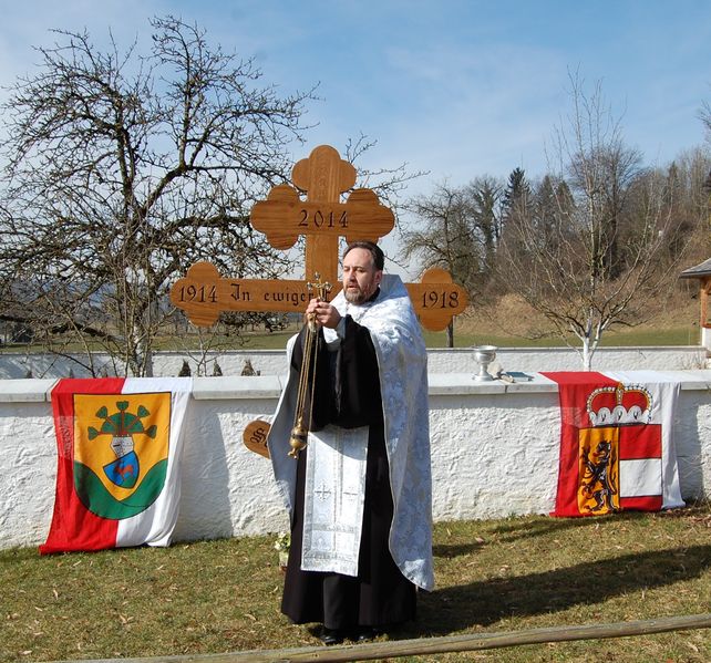 Datei:Erzpriester Georgij Charlov.jpg