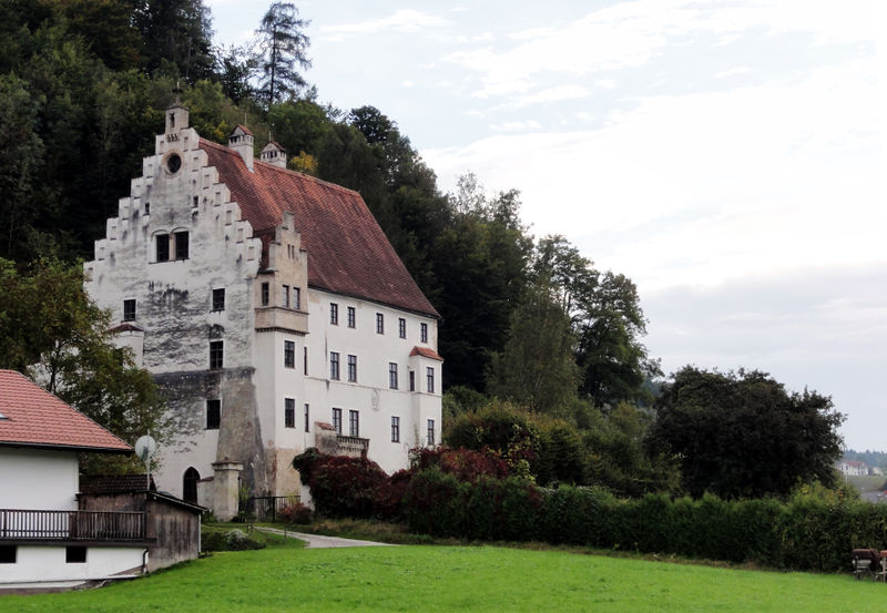 Datei:Schloss Wanghausen.jpg