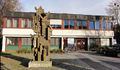 Skulptur beim Salzburger Landesarchiv.jpg
