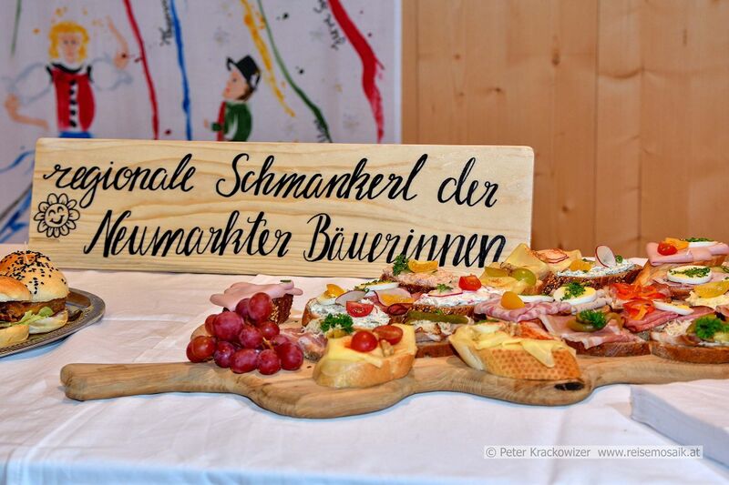 Datei:2025 10 16 Ehrungen Stadtgemeinde Neumarkt 110.jpg