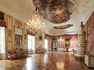 Prunkräume der Alten Residenz Thronsaal.jpeg