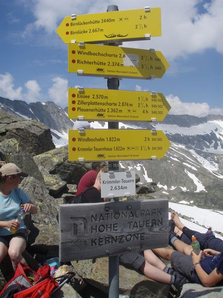 Datei:Wegweiser am Krimmler Tauern.jpg