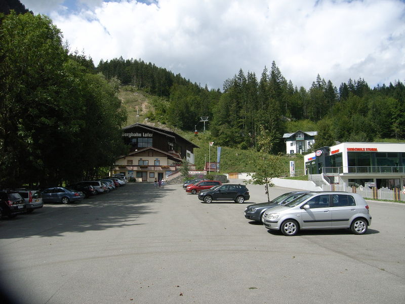 Datei:Loferer Bergbahnen Talstation.jpg