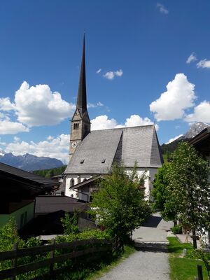 Pfarrkirche Maria Alm 20240512 1 (7).jpg