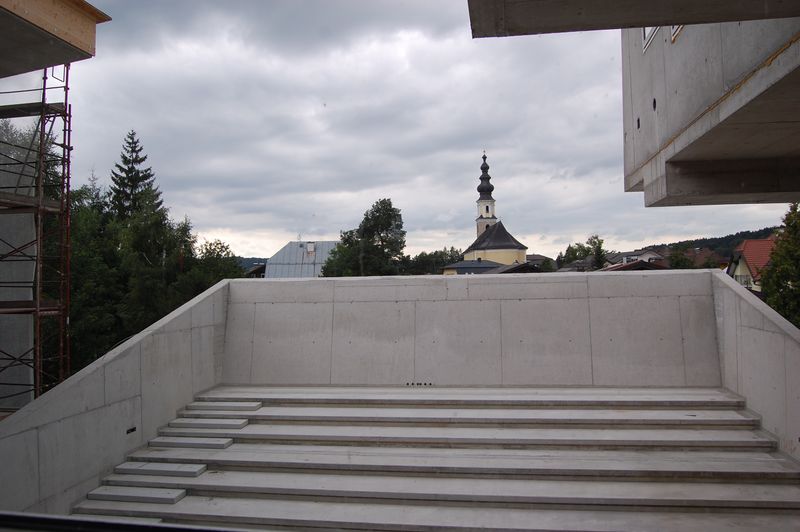 Datei:VS-Neubau, künftige Zuschauertribühne.jpg