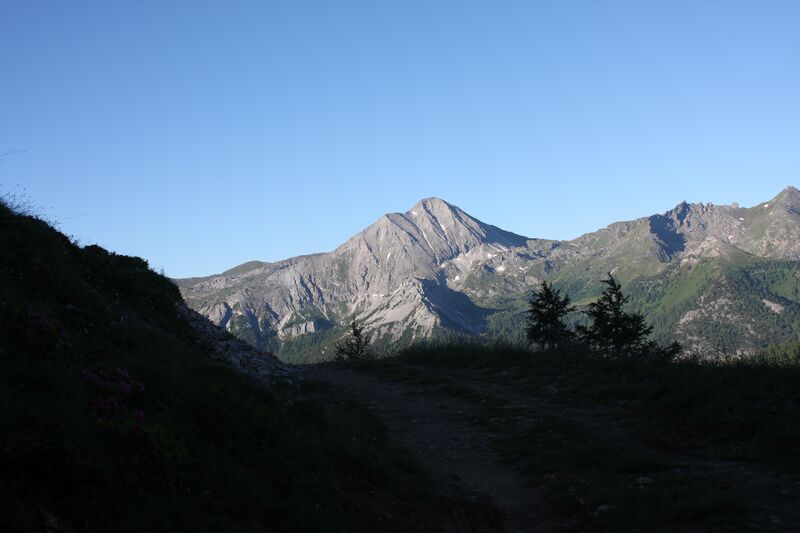 Datei:Weißeneck -obertauern 62529 2010-07-08.jpg