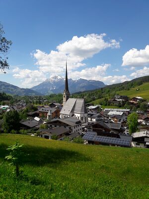 Pfarrkirche Maria Alm 20240512 1 (1).jpg
