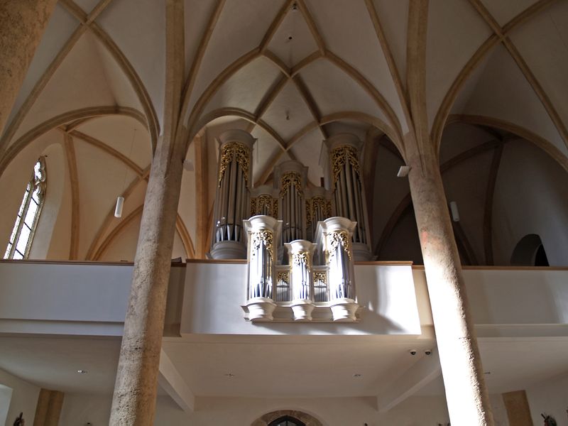 Datei:Bischofshofen Pfarrkirche01.jpg