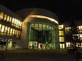 Pressezentrum Salzburg bei Nacht Haupteingang Salzburger Nachrichten.JPG