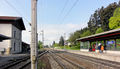 Bahnhof Köstendorf-Neumarkt, Ansicht in Richtung Salzburg.jpg