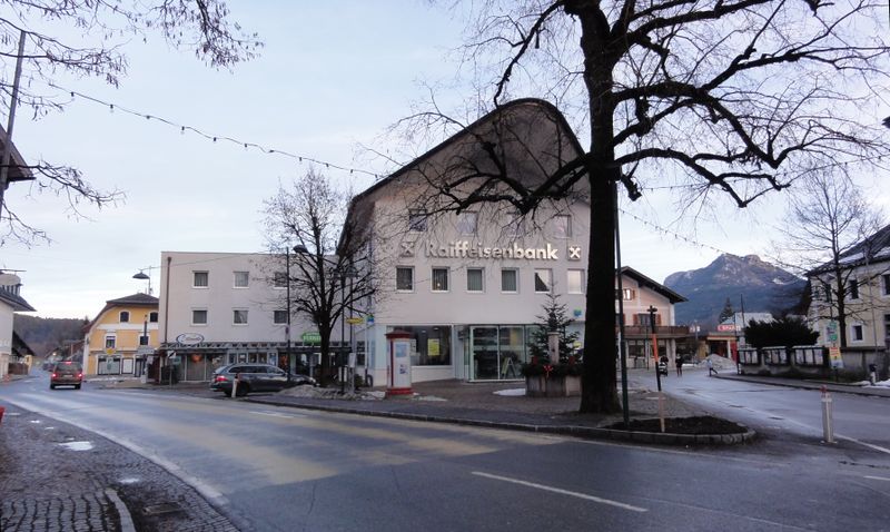 Datei:Marktplatz (Thalgau).jpg