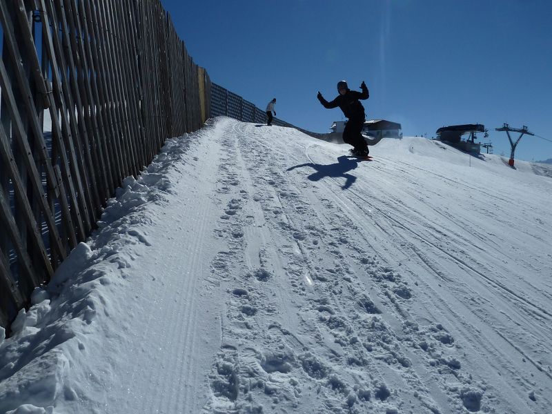 Datei:Snowboarden auf der Schmittenhöhe.jpg
