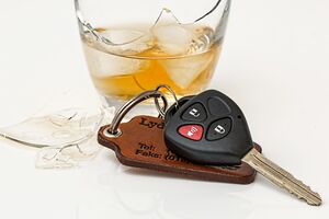 Alkohol am Steuer Symbolbild.jpg