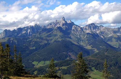 Ausblick vom Roßbrand zur Bischofmütze.jpg