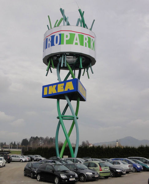 Datei:Europark-Wahrzeichen in Taxham.jpg